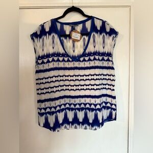 Michael Stars Blue & White Silk Top – Short Sleeve V-Neck – Size M